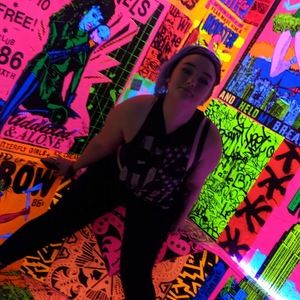 Meet your Posher, Kira